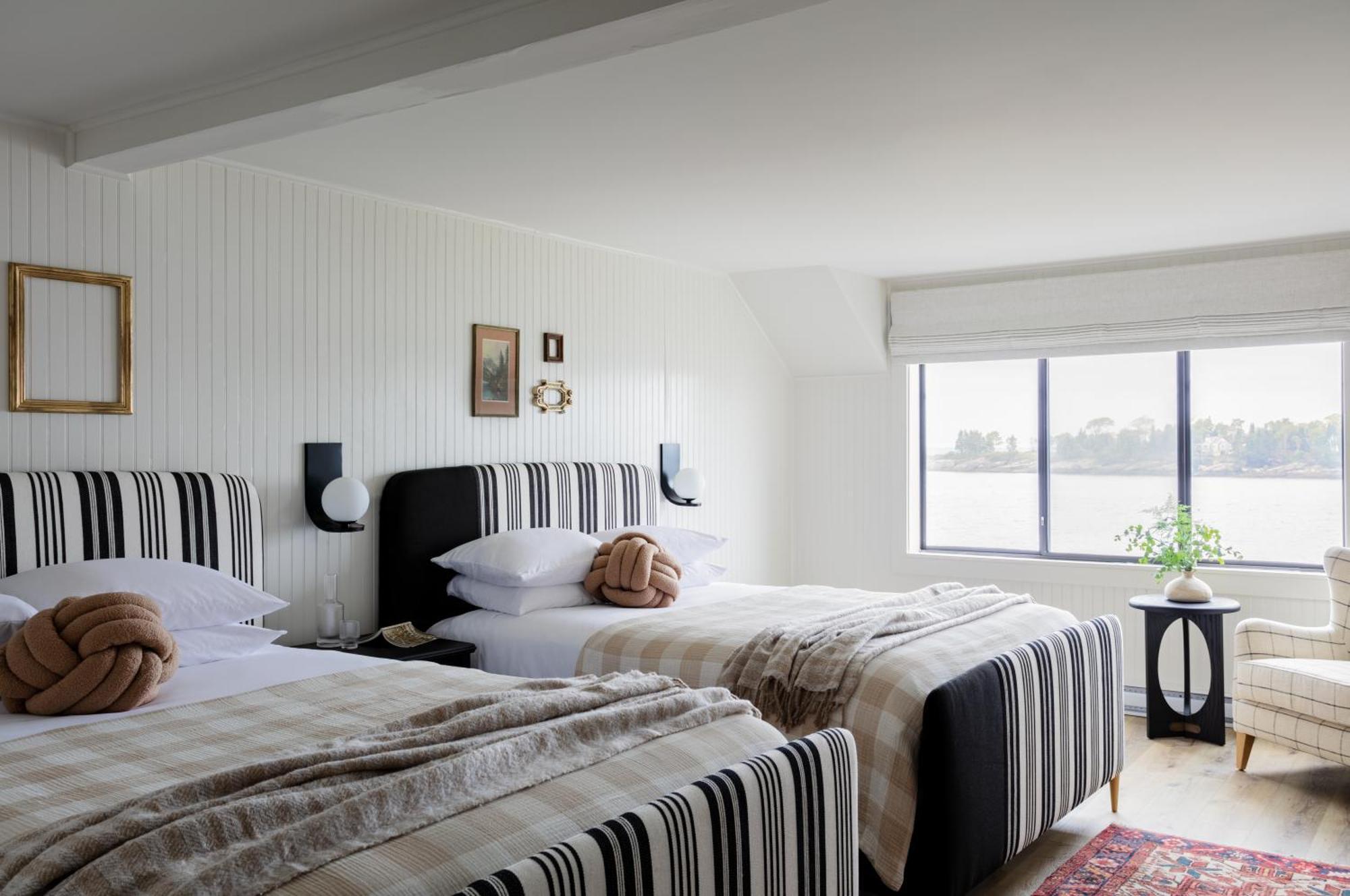 Bluebird Ocean Point Inn المظهر الخارجي الصورة