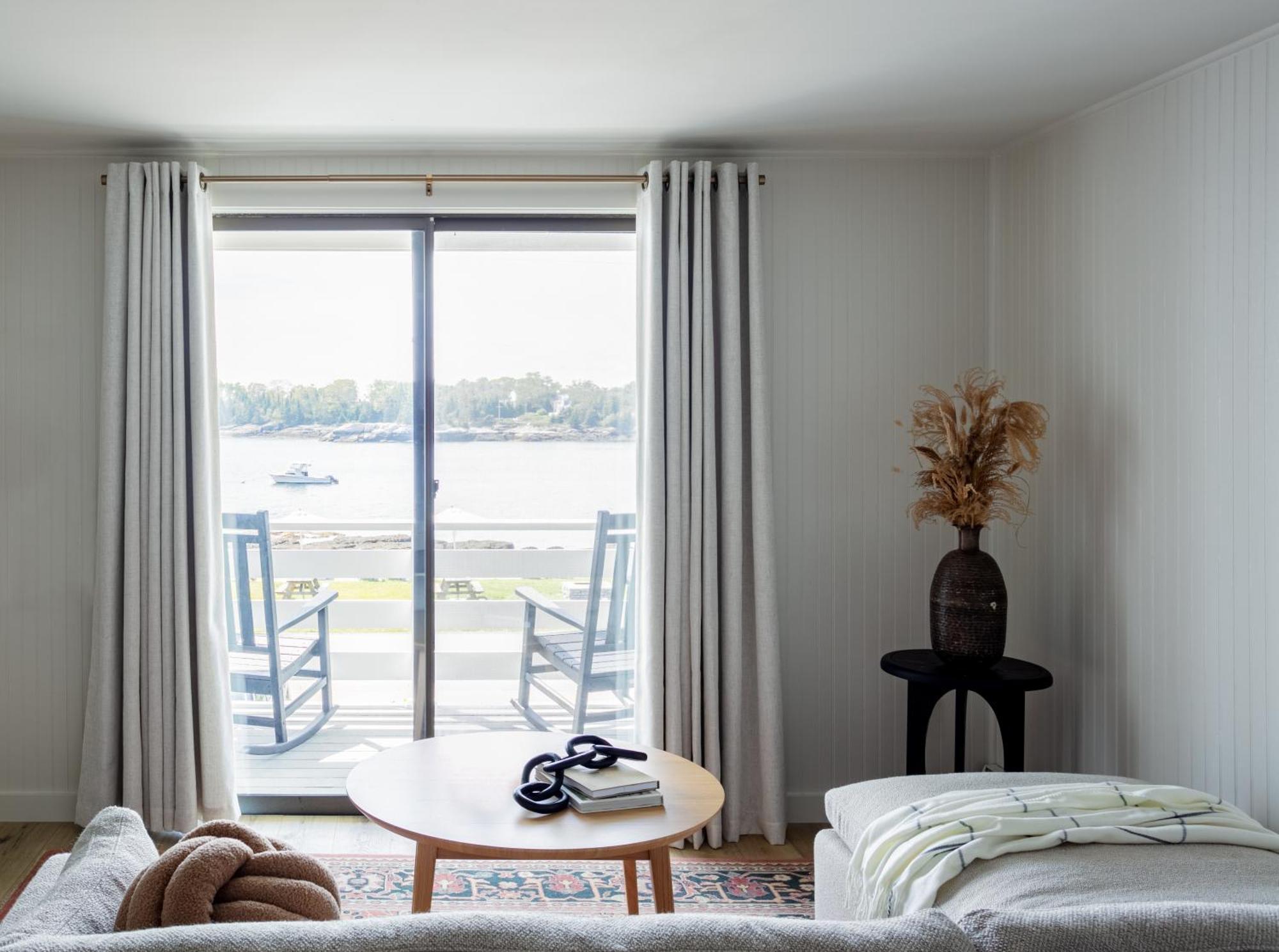 Bluebird Ocean Point Inn المظهر الخارجي الصورة