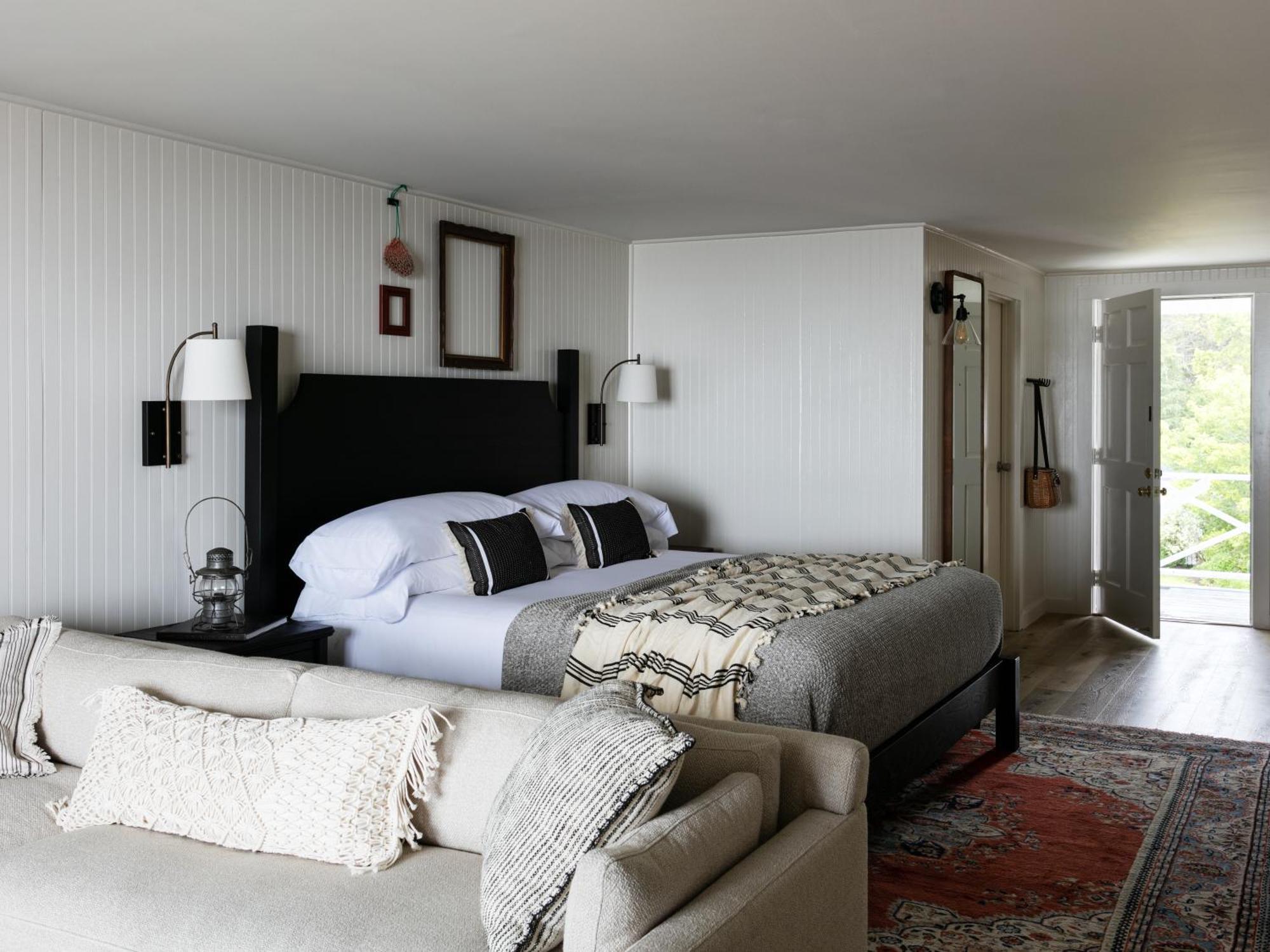 Bluebird Ocean Point Inn المظهر الخارجي الصورة